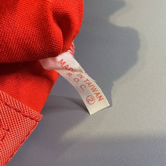 Vintage Red Raffia Handbag Purse Tote Clutch Woven Tote with Wooden Handles - Picture 5 of 5